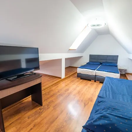 Jovalimarant Pensjonat Restauracja Couette-café Mikołajki